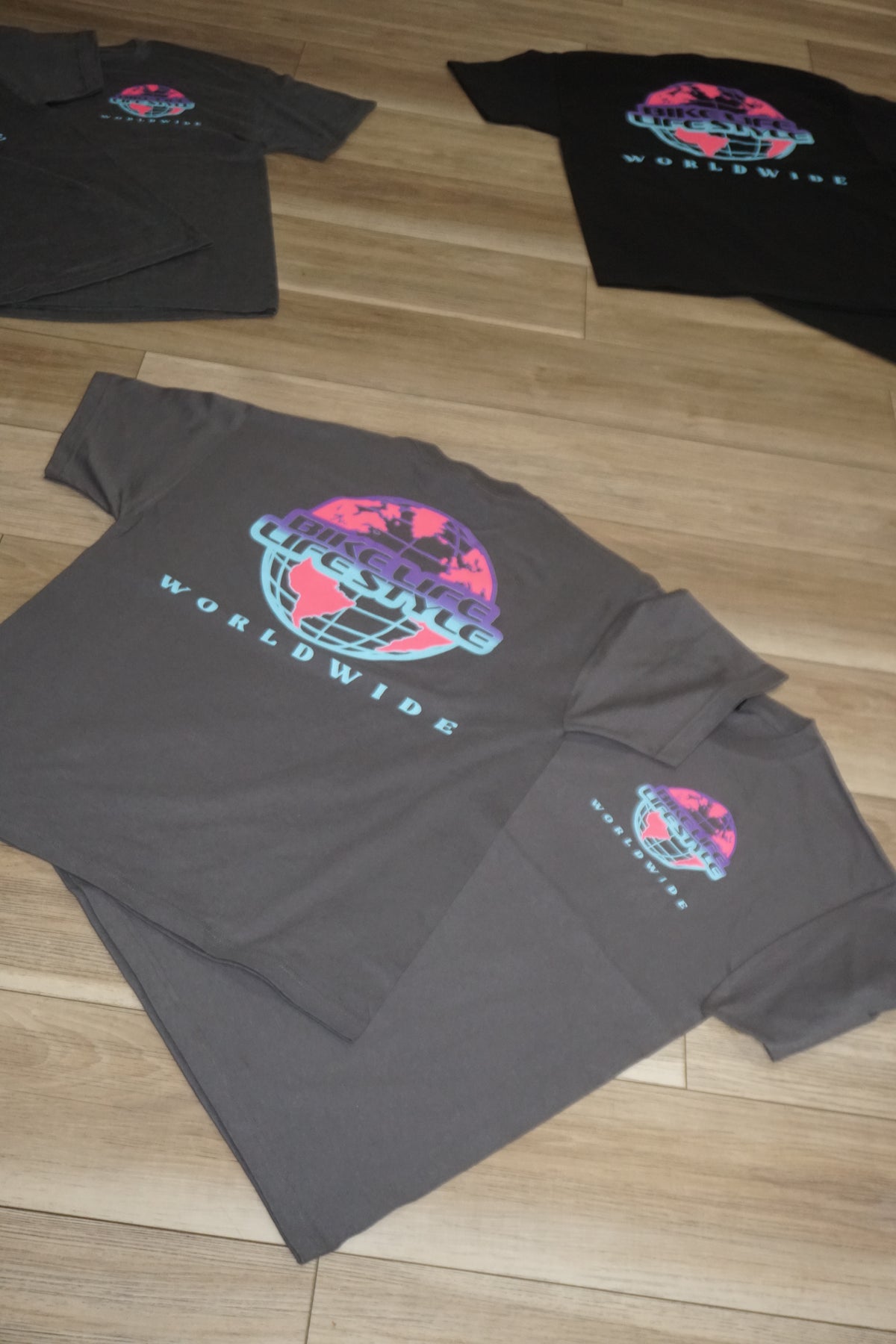 BLLS 🌐 WORLD WIDE GLOBAL SHIRT (SMOKE GRAY/ MIAMI)