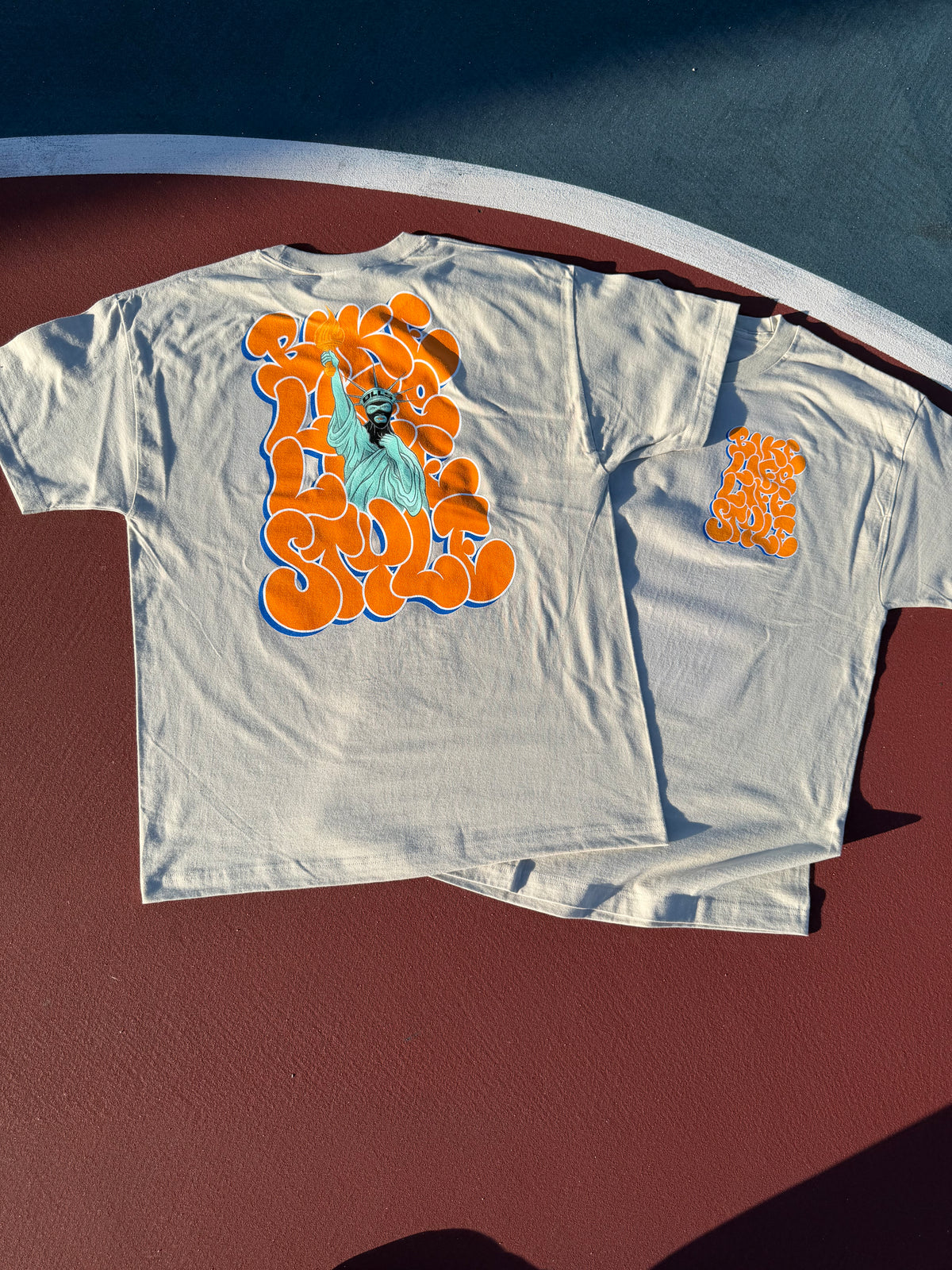 BLLS 🗽 STATUE OF BIKE LIFE SHIRT (SAND)